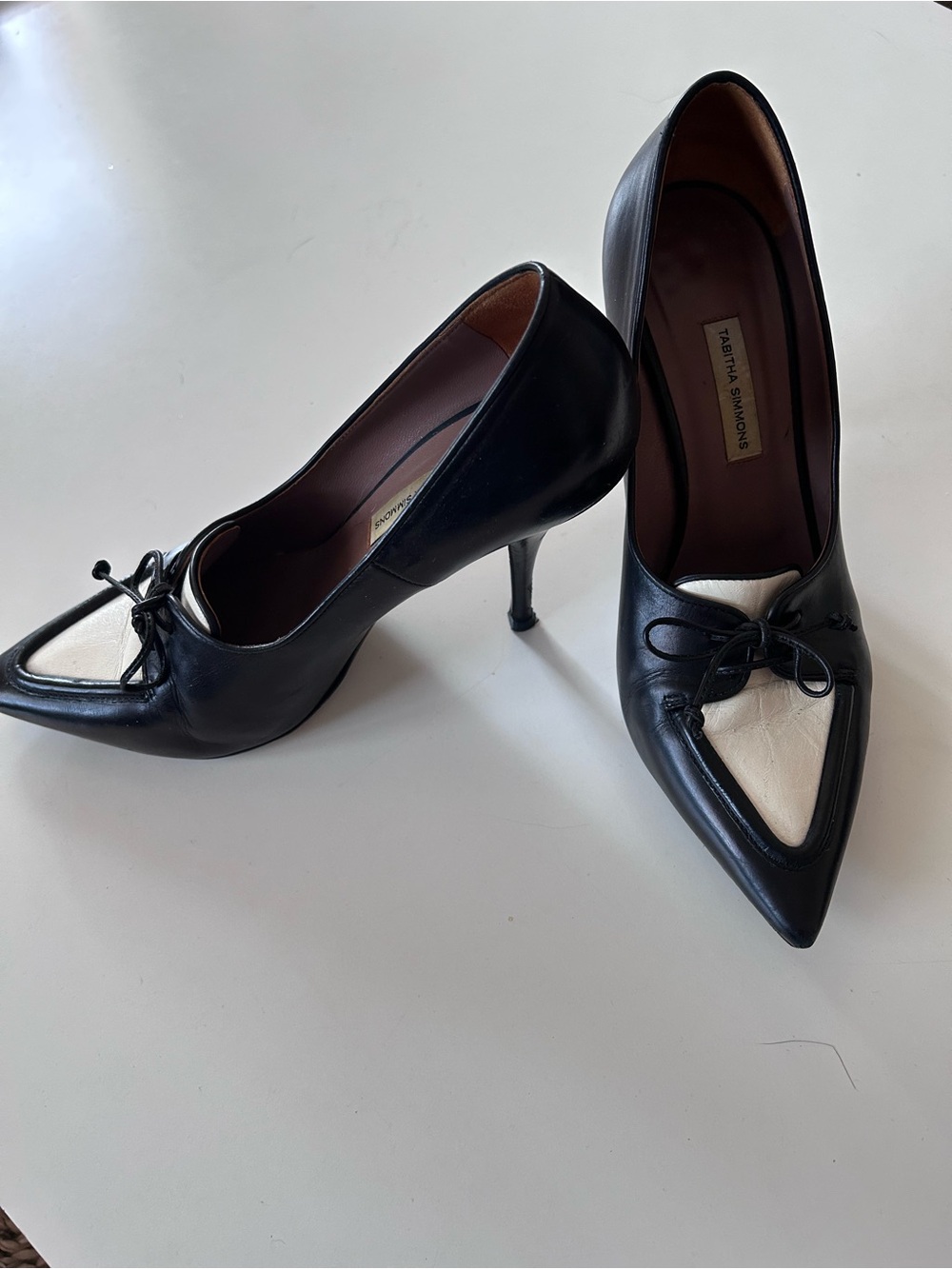 Tabitha Simmons Black & White Leather Lace-Up Pointed-Toe Pumps – Size 38.5 / US